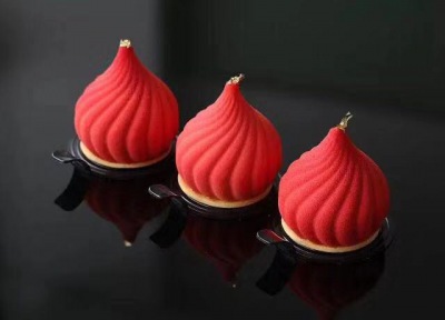 初高中畢業(yè)的女孩，學(xué)習(xí)一門技術(shù)無(wú)疑是最好的選擇！