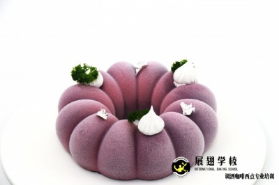 高中畢業(yè)之后做什么？出去打工不如學(xué)西點(diǎn)技術(shù)