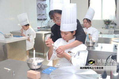 2019年烘焙師工資高嗎？佛山烘焙培訓(xùn)來告訴你！