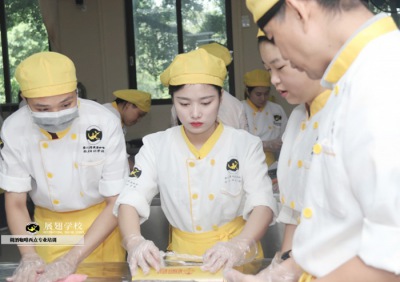 2019年，烘焙新手如何成功開一家烘焙店？烘焙培訓(xùn)