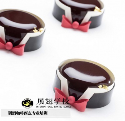 去西點(diǎn)培訓(xùn)班學(xué)習(xí)哪里好？西點(diǎn)培訓(xùn)的好處