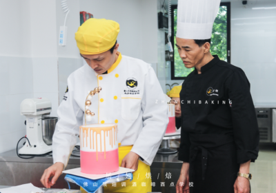 烘焙培訓(xùn)學(xué)校與烘焙學(xué)徒存在什么差別？